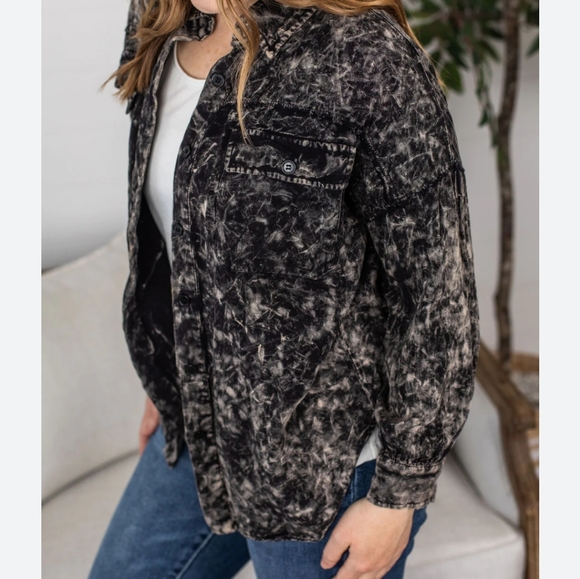 Michelle Mae, Amber acid wash button up size XL 100% rayon - Picture 10 of 10